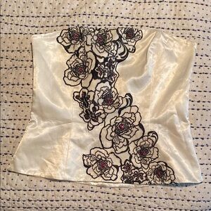 🩷🖤White House Black Market Off White and Black Embellished Bustier Top🩷🖤